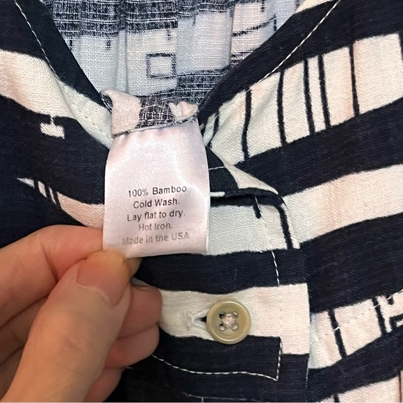 !!SOLD!! MOCIUN DRESS PRINT COLD SHOULDER SIZE SMALL - Picture 10 of 11